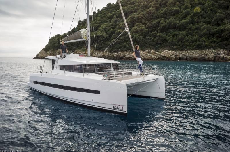 bali 4.1 Catamara Charter Greece 3