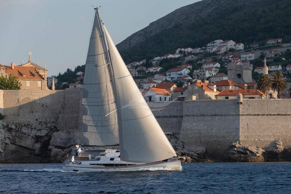 Jeanneau 54 sailing yacht charter croatia 21