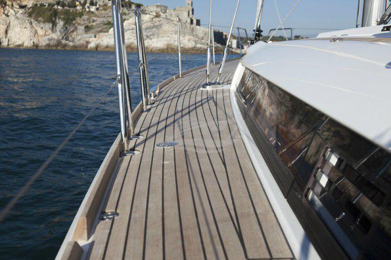 Jeanneau Sun Odyssey 479 sailing yacht charter greece 2