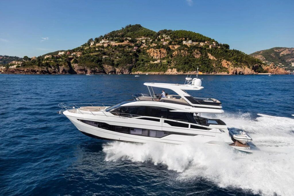 Galeon 640 Fly Luxury motor yacht Croatia 2 min