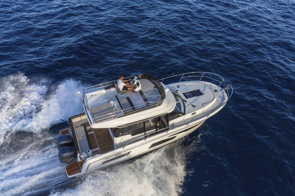 Merry Fisher 1095 FLY motor yachts charter croatia 6 min
