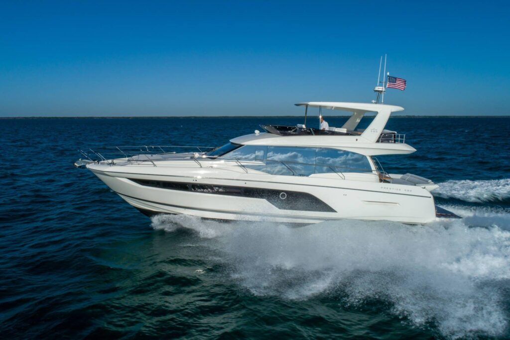 Prestige 590 Fly Luxury motor yacht Croatia 10 min