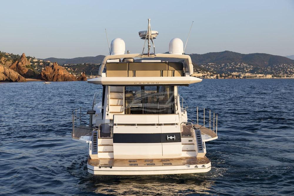 Galeon 460 flu Luxury motor yacht Croatia 21