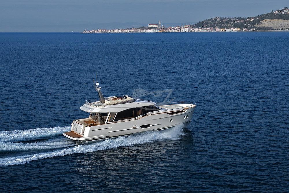 Greenline 48 Hybrid Fly Luxury motor yacht Croatia 33