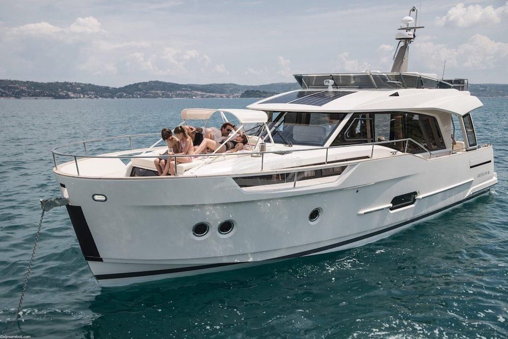 Greenline 48 Hybrid Fly Luxury motor yacht Croatia 6