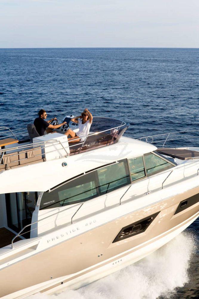 Prestige 420 Fly Luxury motor yacht Croatia 35