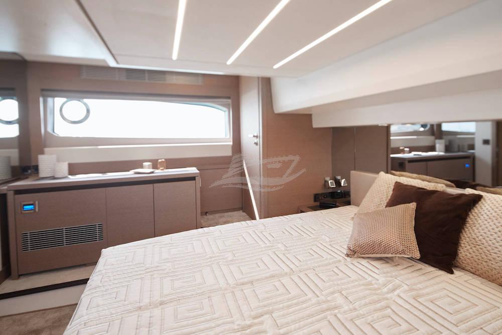 Prestige 520 fly Luxury motor yacht Croatia 14