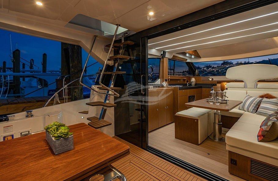 Bavaria 420 Virtess fly Luxury motor yacht Greece 10