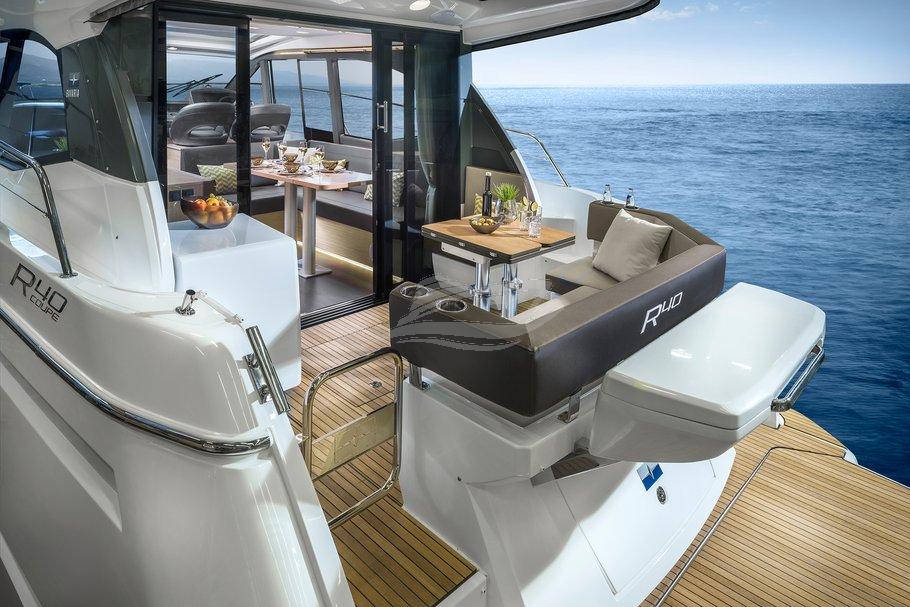 Bavaria R40 Fly Luxury motor yacht Croatia 3