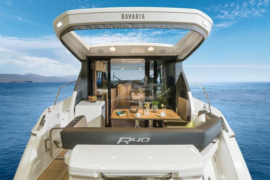 Bavaria R40 Fly Luxury motor yacht Croatia 6