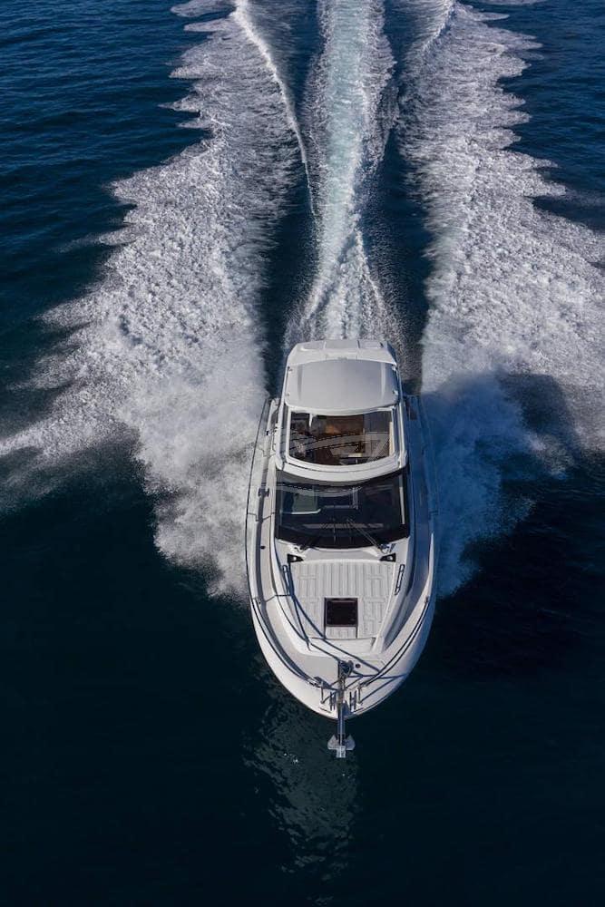 Jeanneau Leader 33 Luxury motor yacht Croatia 4