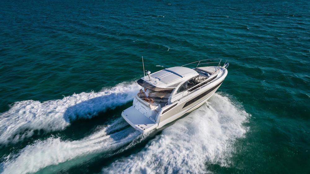 Jeanneau Leader 33 Luxury motor yacht Croatia 41