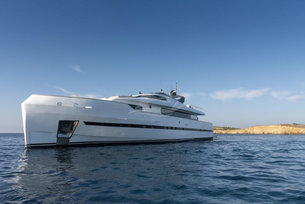 Project steel Luxury motor yacht Greece 21