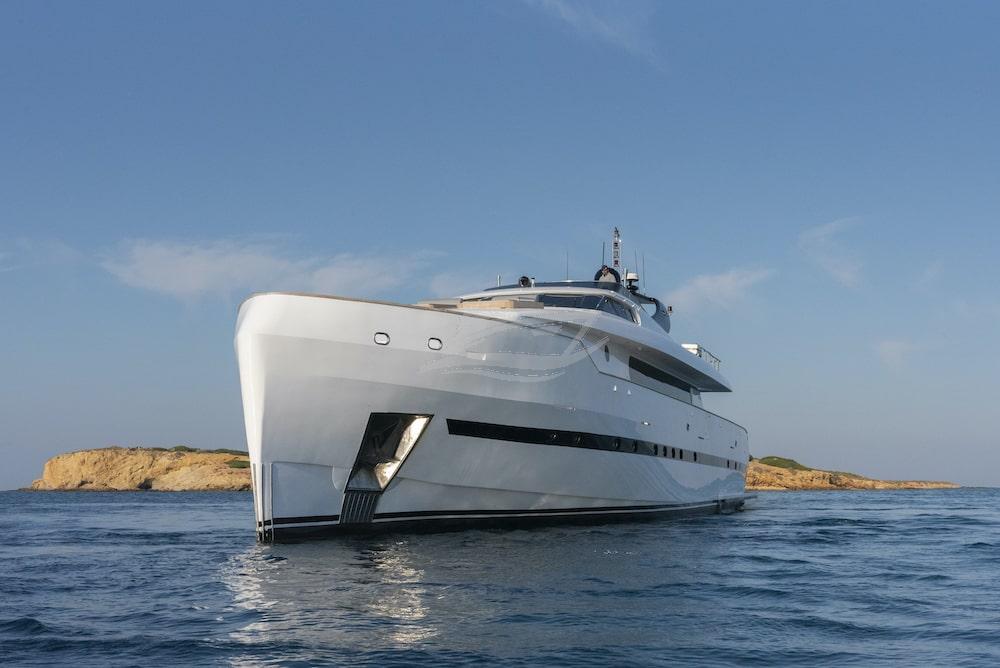 Project steel Luxury motor yacht Greece 22