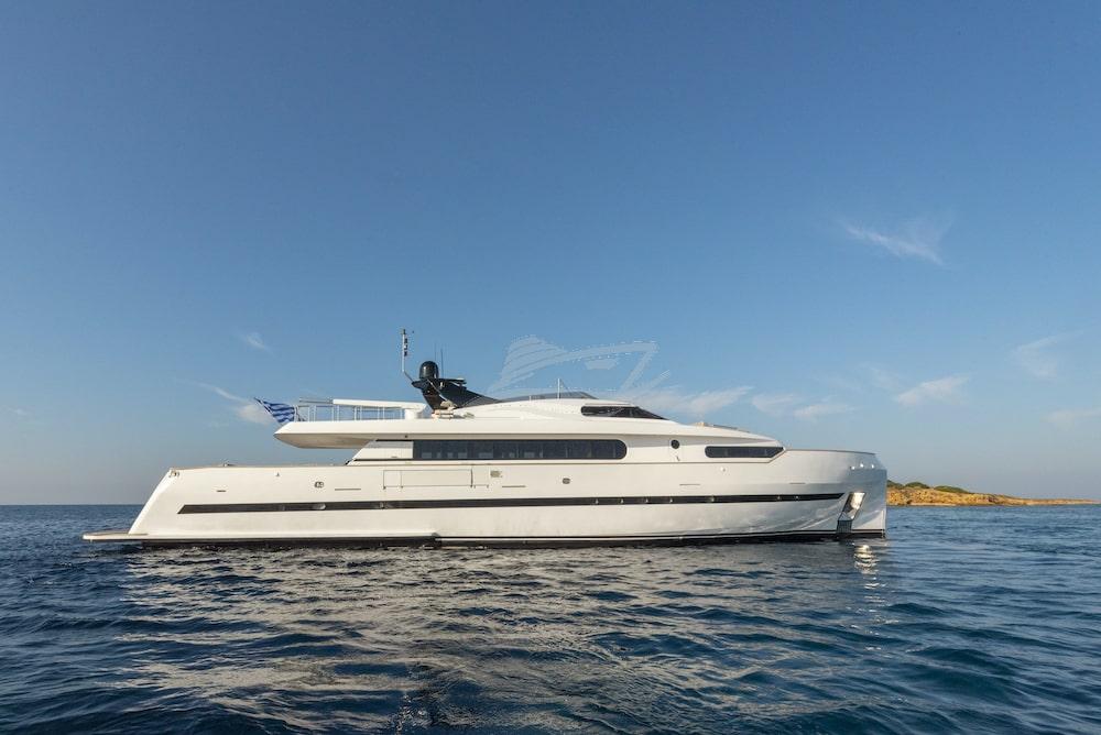Project steel Luxury motor yacht Greece 3