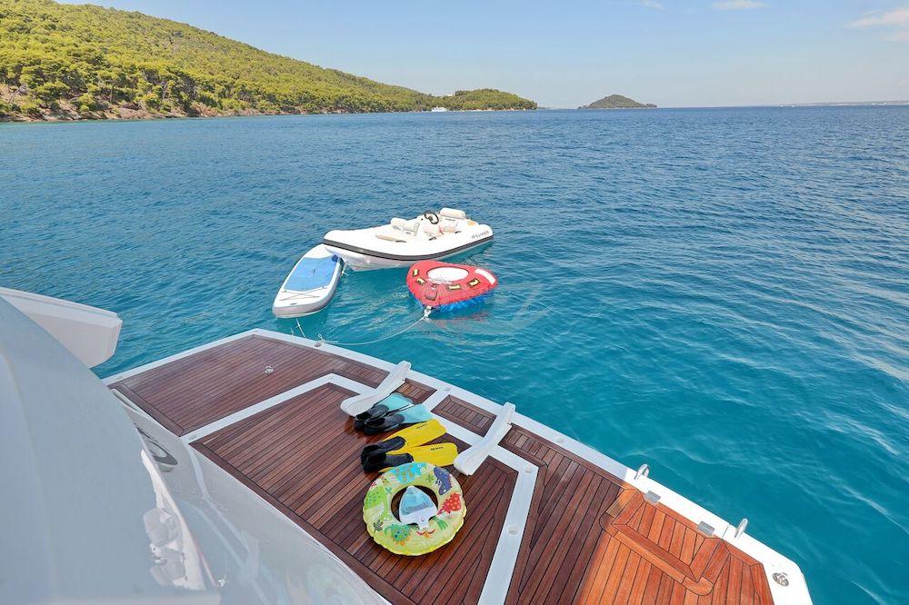 Cico Luxury motor yacht Croatia 19