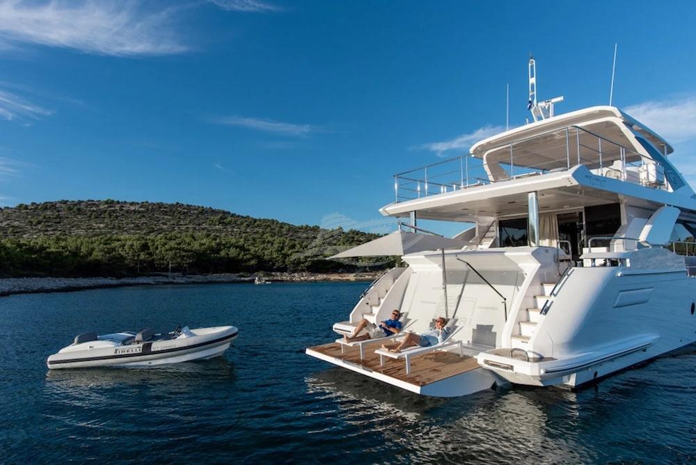Dawo Luxury motor yacht Croatia 11