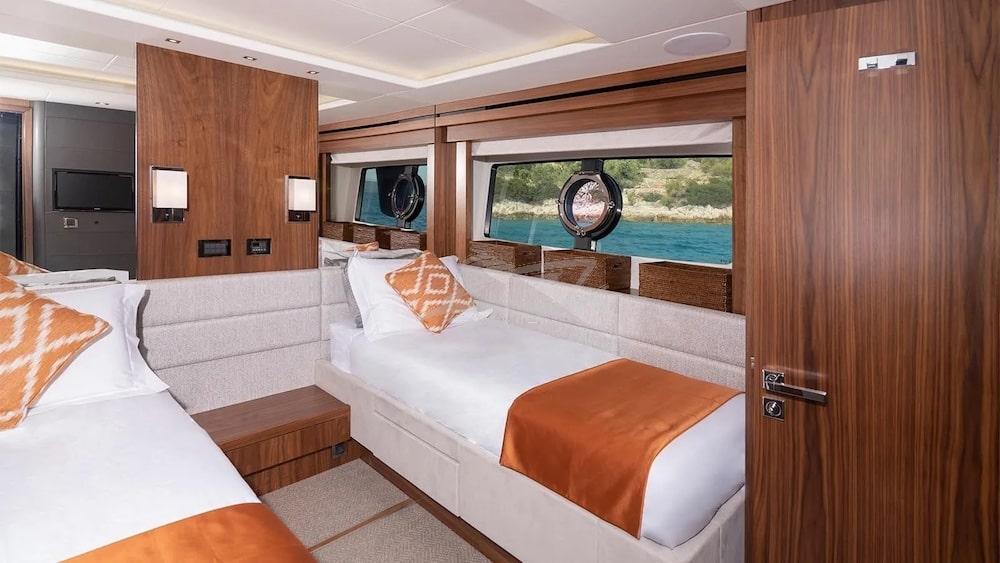Hunky Dory Of London Luxury motor yacht Croatia 16