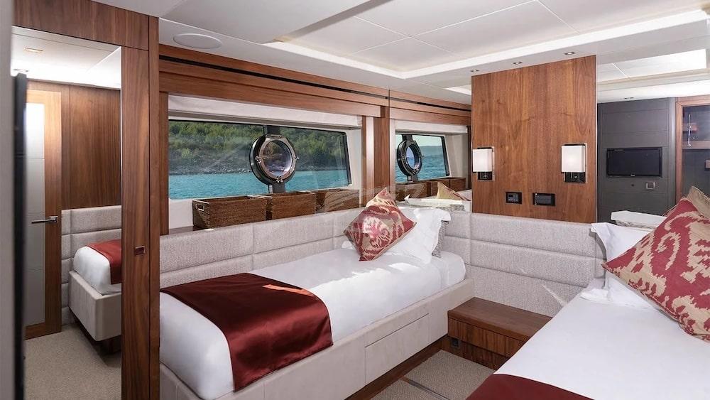 Hunky Dory Of London Luxury motor yacht Croatia 17
