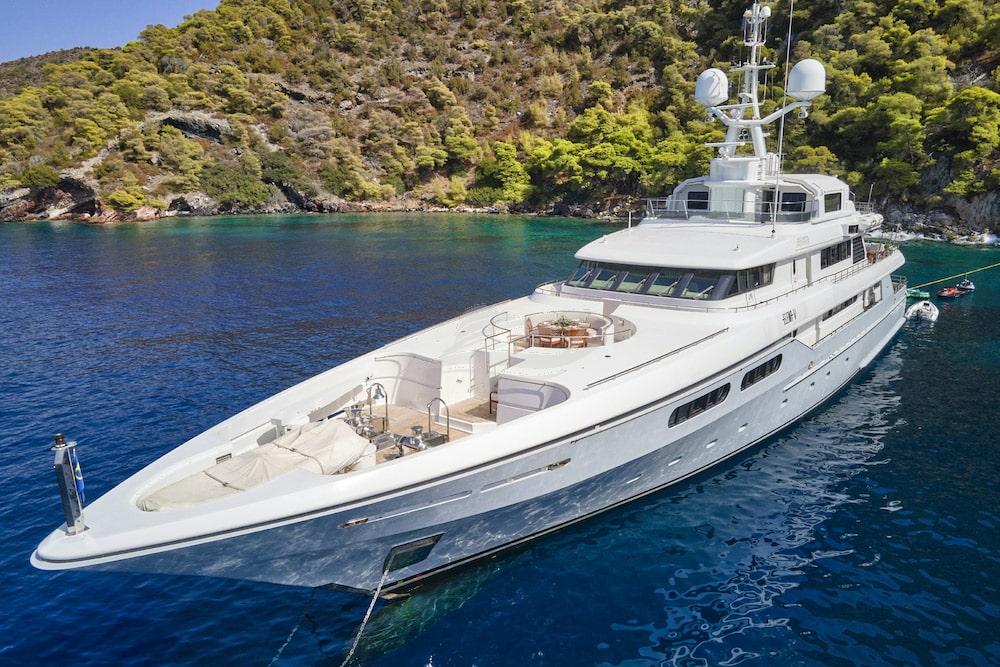 Elena V Luxury motor yacht Greece 10