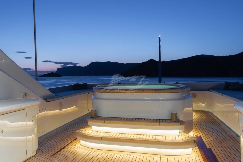 Jaz Luxury motor yacht Greece 12