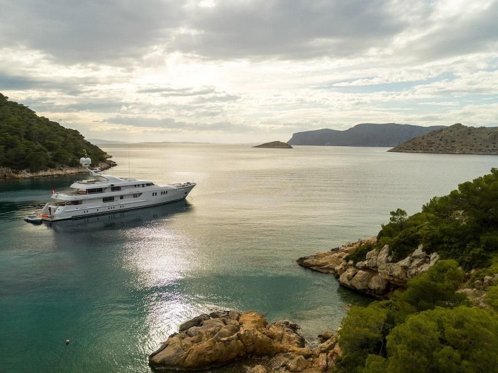 Jaz Luxury motor yacht Greece 38