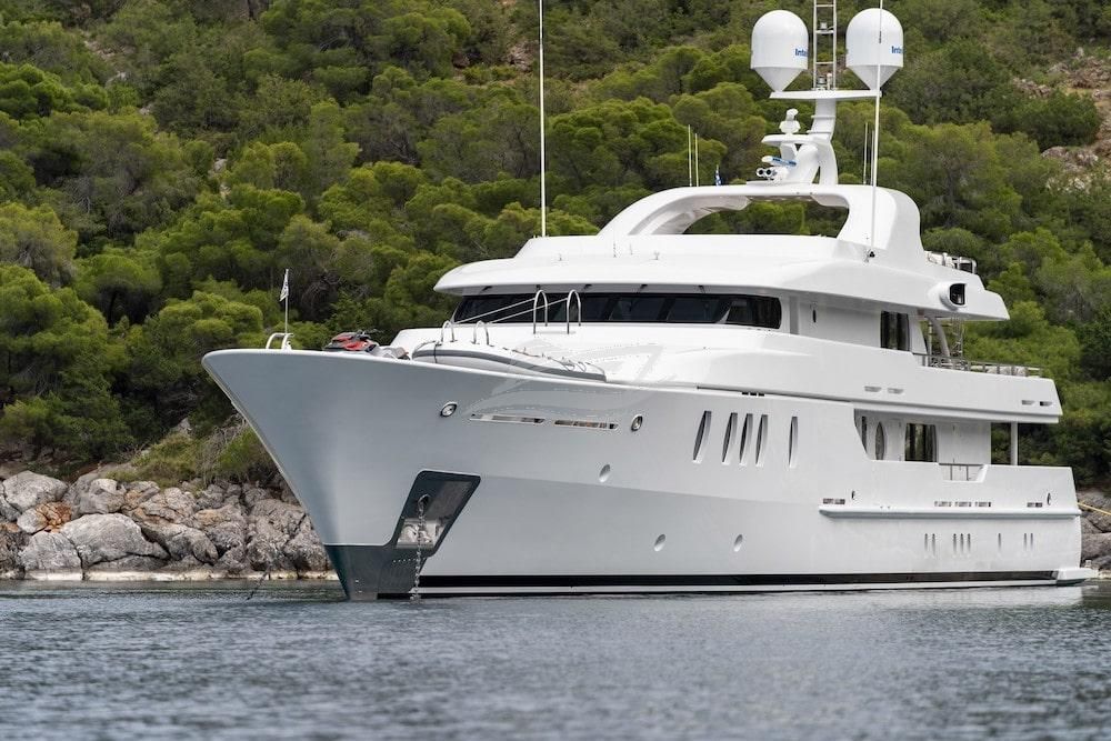 Jaz Luxury motor yacht Greece 40