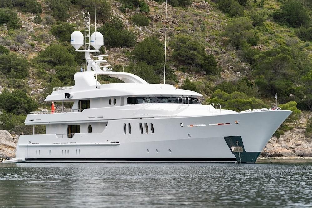 Jaz Luxury motor yacht Greece 49