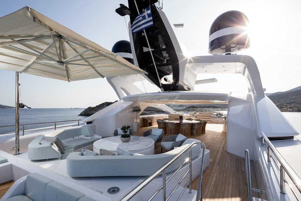 O Pari Luxury motor yacht Mediterranean 36