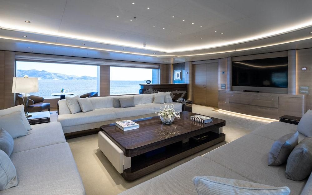 O Pari Luxury motor yacht Mediterranean 42