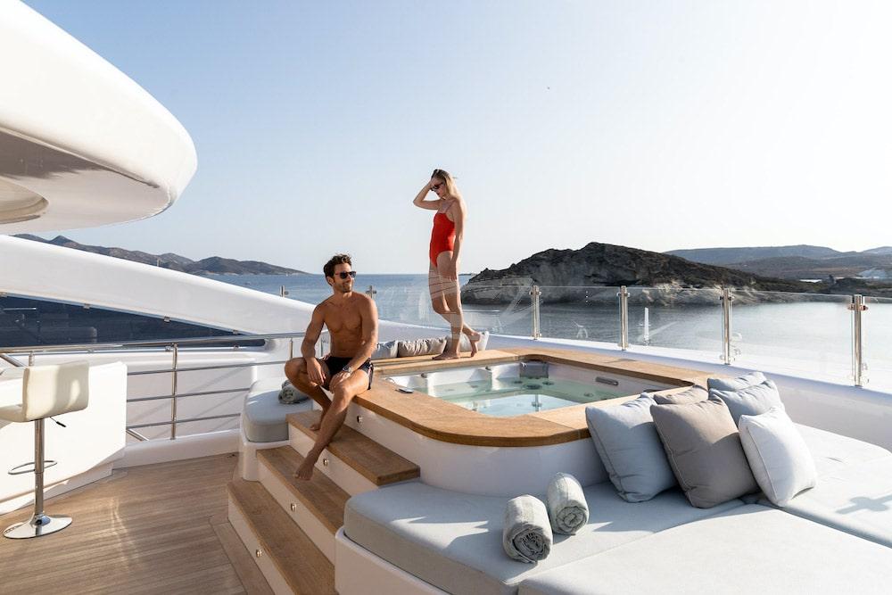 O Pari Luxury motor yacht Mediterranean 62