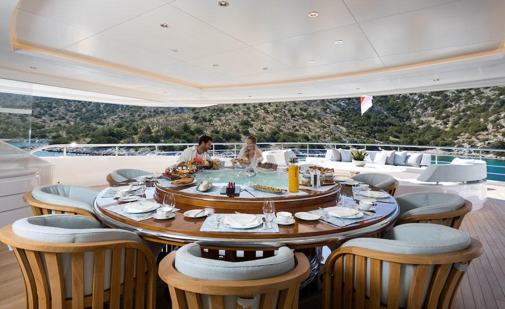 O Pari Luxury motor yacht Mediterranean 68