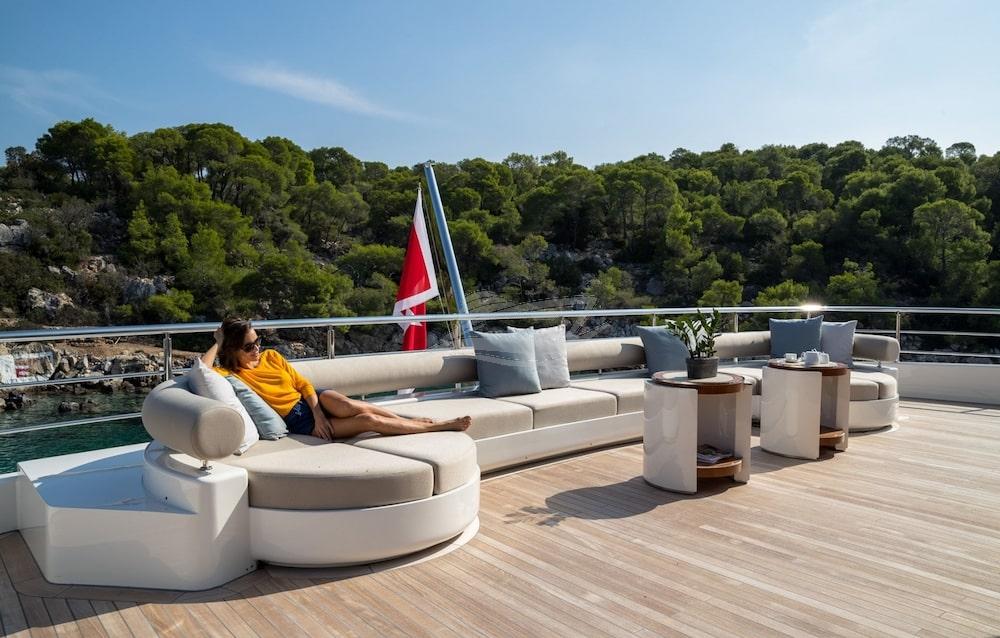 O Ptasia Luxury motor yacht Mediterranean 50