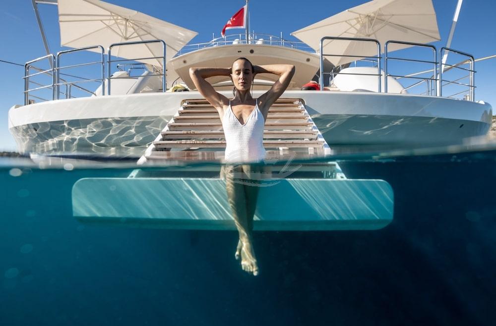 O Ptasia Luxury motor yacht Mediterranean 64