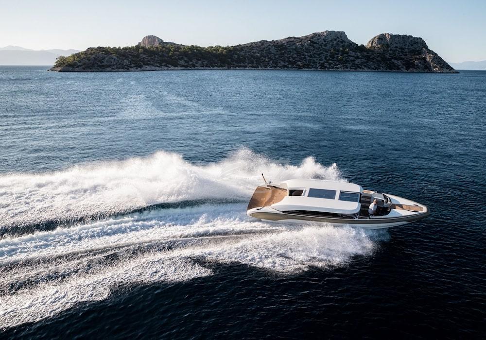 O Ptasia Luxury motor yacht Mediterranean 68