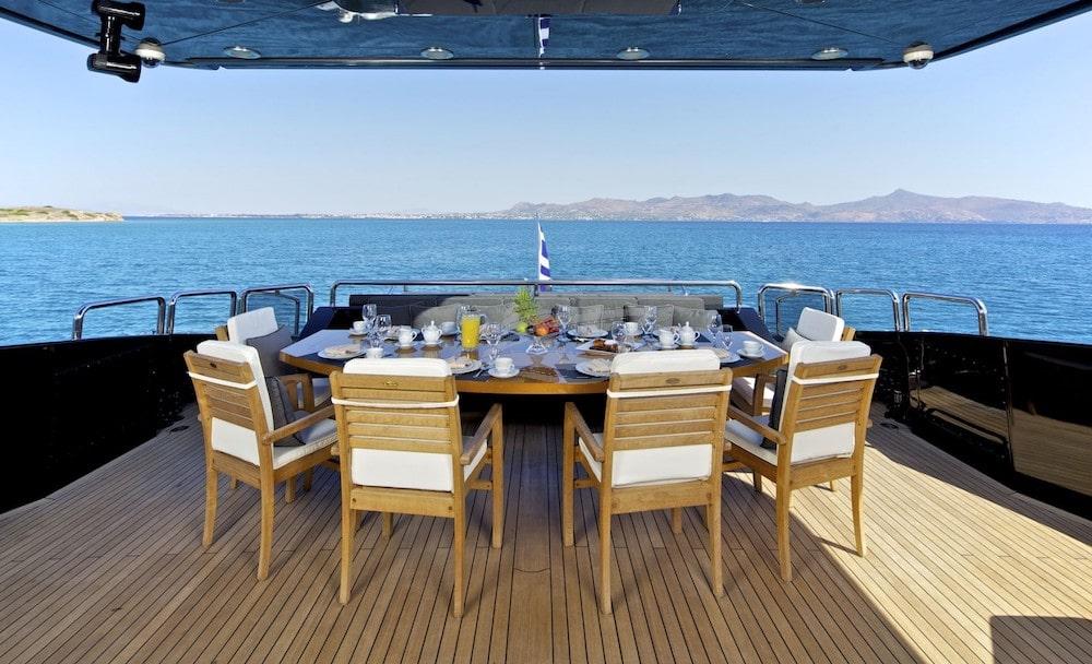 O pati Luxury motor yacht Greece 9