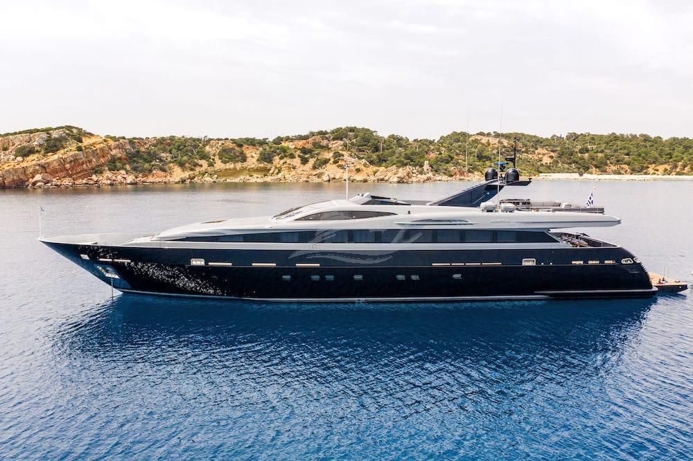 mado Luxury motor yacht Greece 32