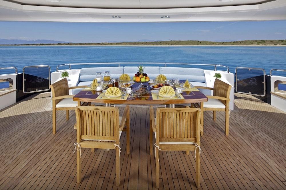 mia rama Luxury motor yacht Greece 20