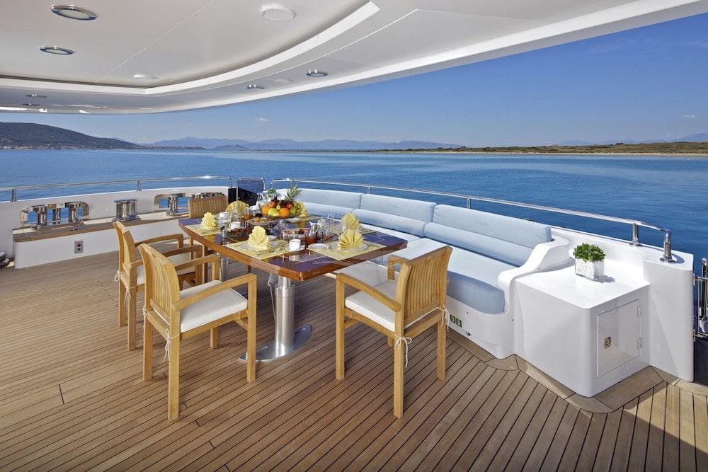 mia rama Luxury motor yacht Greece 21