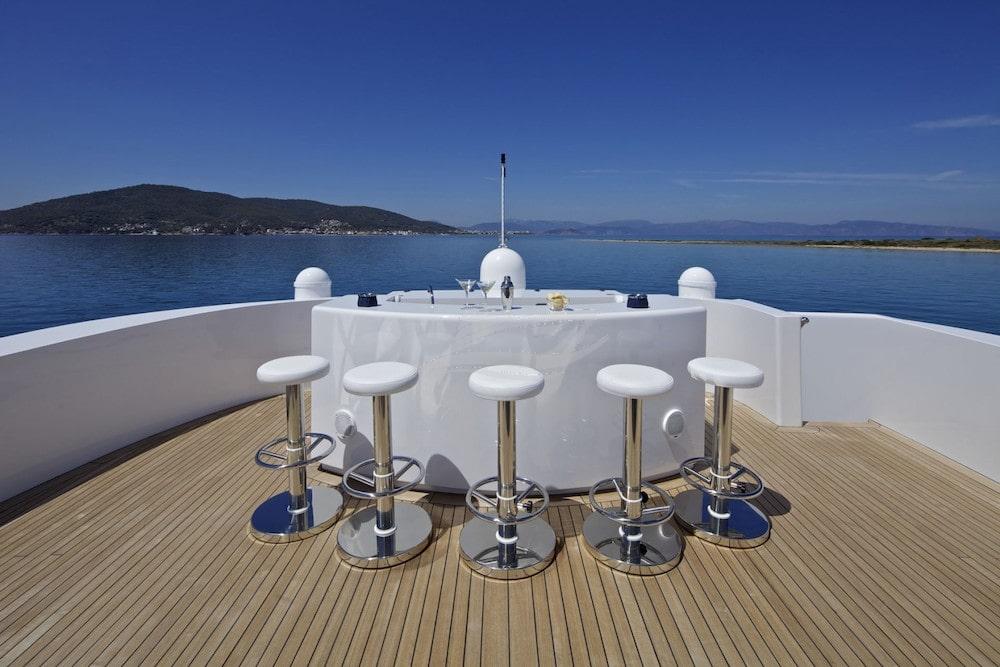 mia rama Luxury motor yacht Greece 26