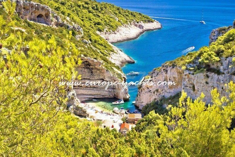 Europe Yachts Charter Croatia Stiniva Bay Min