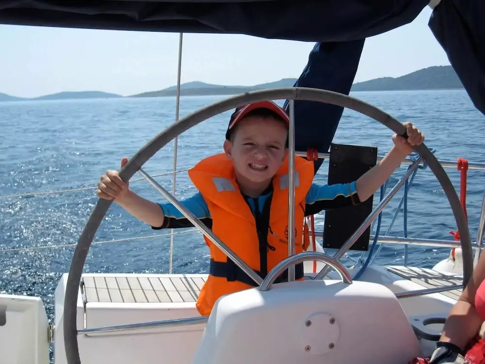 Best Tips For Sailing With Kids Children 3